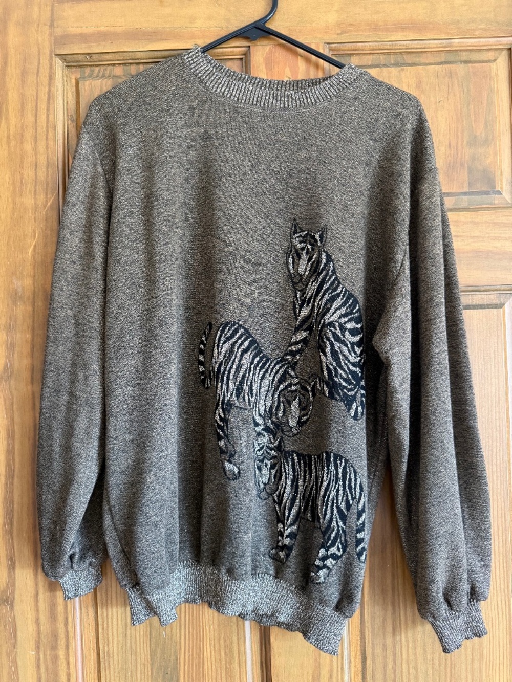 Skea  sweater Size M